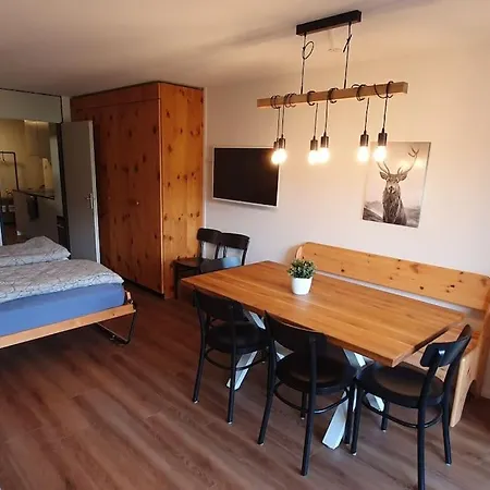 דירה Stilvolle Mit Traumhaftem Bergblick דיסנטיס