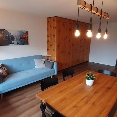 דירה Stilvolle Mit Traumhaftem Bergblick דיסנטיס