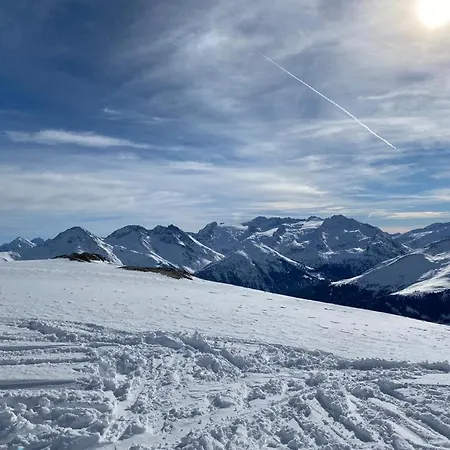 Stilvolle Mit Traumhaftem Bergblick דיסנטיס