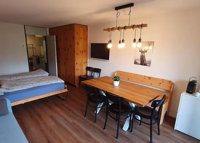 شقة Stilvolle Mit Traumhaftem Bergblick ديسنتس